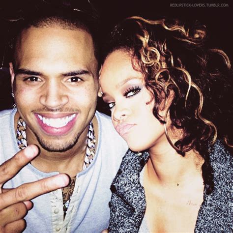 Eles Reataram Ao Menos Na Música Rihanna E Chris Brown Surpreendem