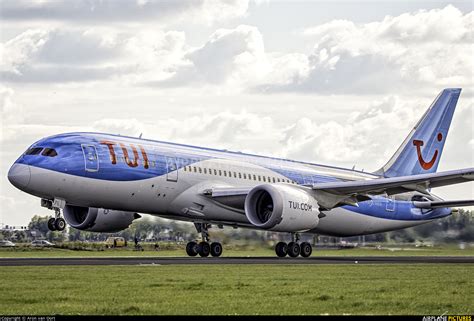 ph tfl tui airlines netherlands boeing   dreamliner  amsterdam