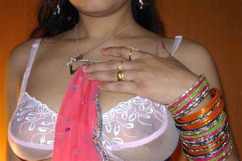 hot desi spicy aunty whores bhabhi hot blouse boob cleavage