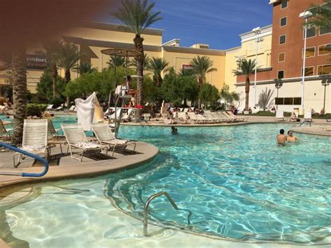 pool picture  south point hotel casino  spa las vegas