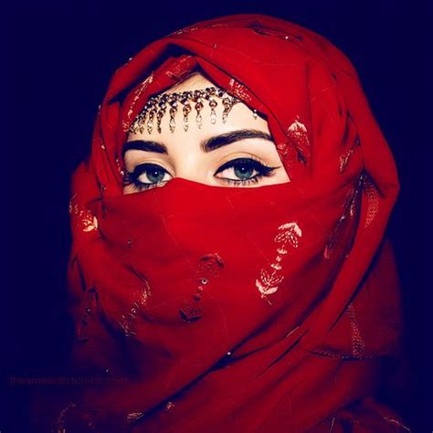 girl fashion eyes muslim blue eyes woman make up islam dubai arabic arab arabian uae hijabi