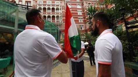 watch indian cricketers hoist flag celebrate independence day in england