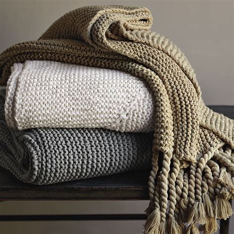 10 Cozy Blankets For Your Autumn Home Chatelaine