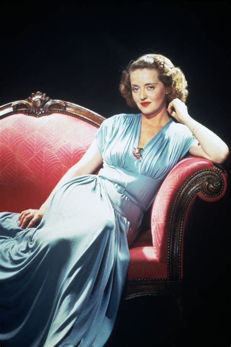 1940s Fashion The Decade Captured In 40 Incredible Pictures Marie Claire