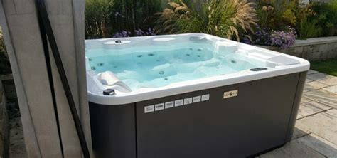 essential steps  buying  hot tub spa  jensen house