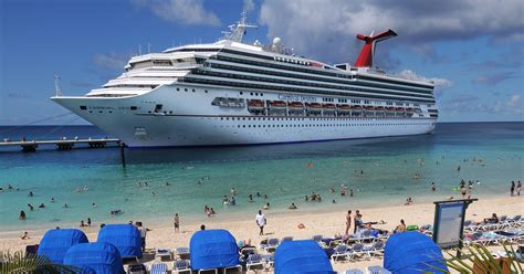 grand turk reopens  cruise ships    cleaning