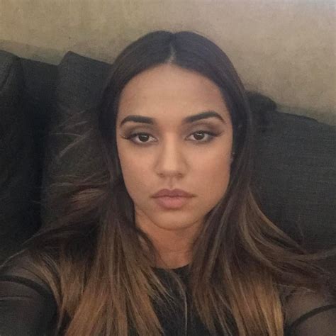 Summer Bishil The Fappening Sexy Selfies 39 Photos