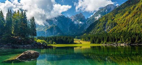 10 of the most beautiful lakes to visit in italy