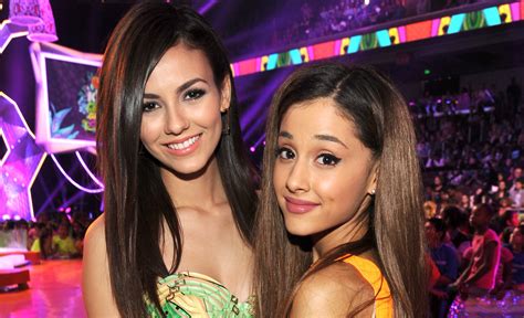 A Meme Of Victoria Justice Shading Ariana Grande Stylecaster