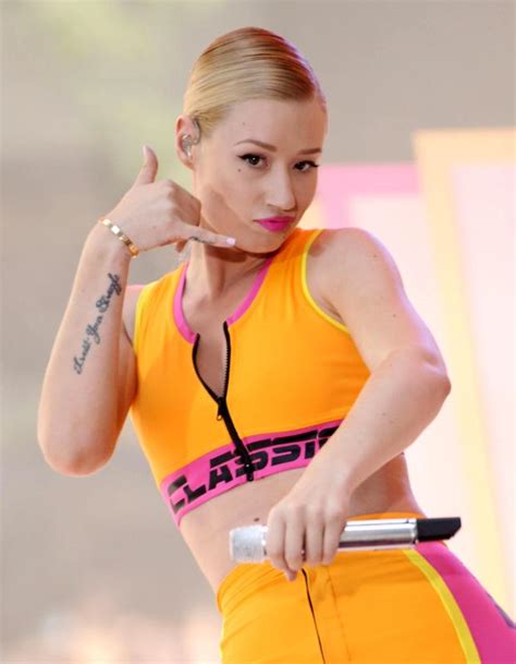 Iggy Azalea Was Blindsided By T I ’s Hot 97 Comments 93 9 Wkys