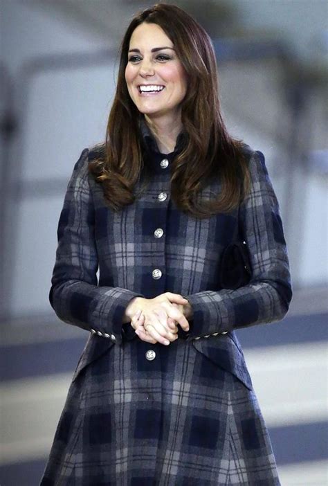 pregnant and glowing duchess of cambridge still slim at 6