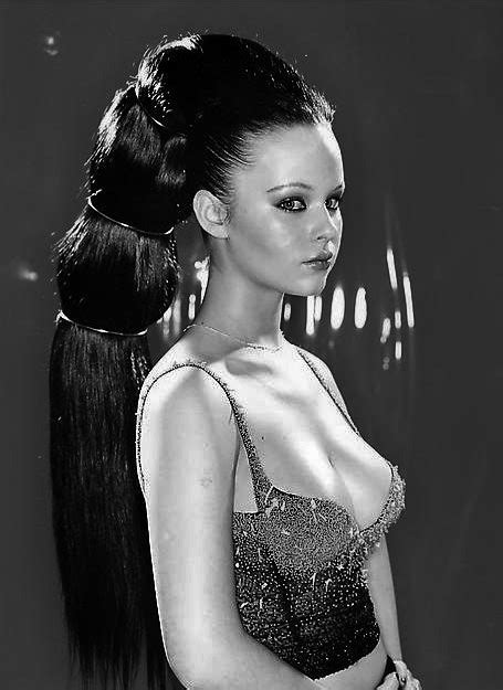 Thora Birch Nude And Sexy 32 Photos The Fappening