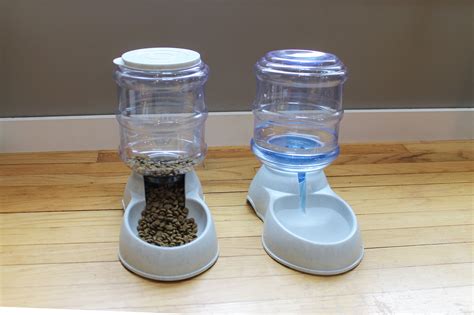 automatic pet feeders