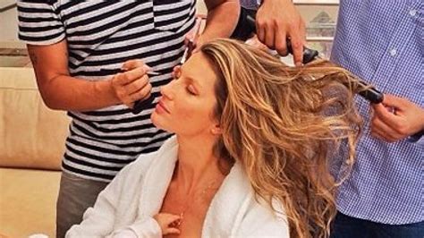 Model Gisele Bundchen Shows Her Support For Breastfeeding In This
