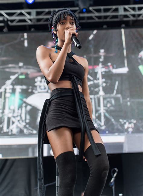 willow smith says growing up famous is “excruciatingly