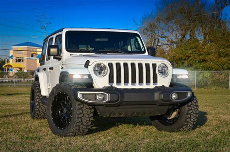 Gallery Remington Off Road Edition White 2019 Jeep