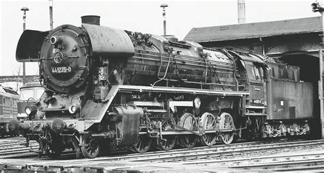 roco 36024 german steam locomotive br 44 of the dr sound