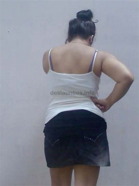 Southfilmz Desi Sexy Aunties Back Side Pictures