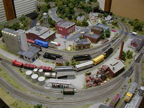 gregs incredible     scale model train layout photo gallery