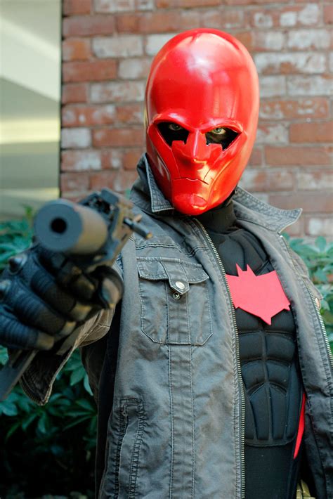 command entertainment cosplay of the day new 52 red hood