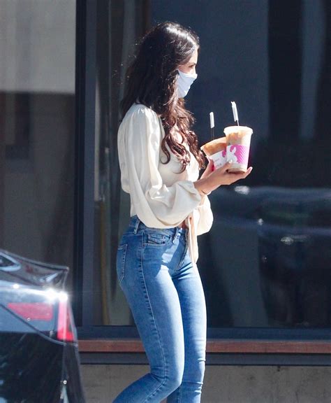 Eiza Gonzalez In Tight Jeans Hot Celebs Home