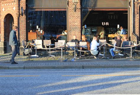 nyc sidewalk cafes