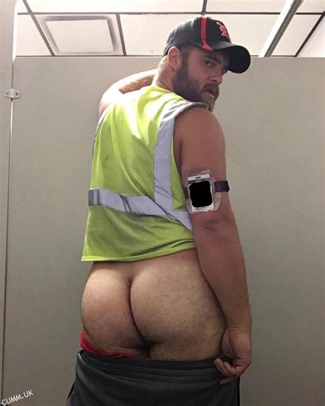 workman shows hairy ass the art of hapenis