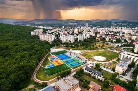 primaria cluj napoca  investit  mil euro intr  baza sportiva pe  teren de peste patru