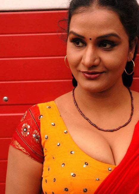 hot actress wallpaper actress apoorva hot photos in saree