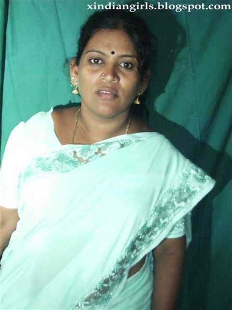 indian aunty removing saree part 1 chootbook