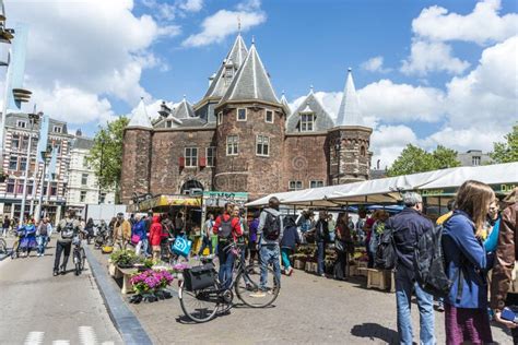 nieuwe markt  amsterdam nederland redactionele stock afbeelding image  bouw historisch