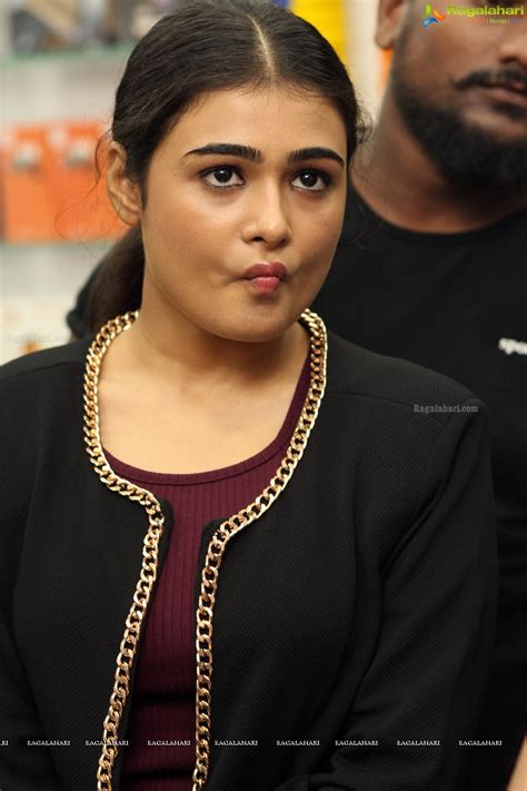 shalini pandey image 122 latest actress galleries images