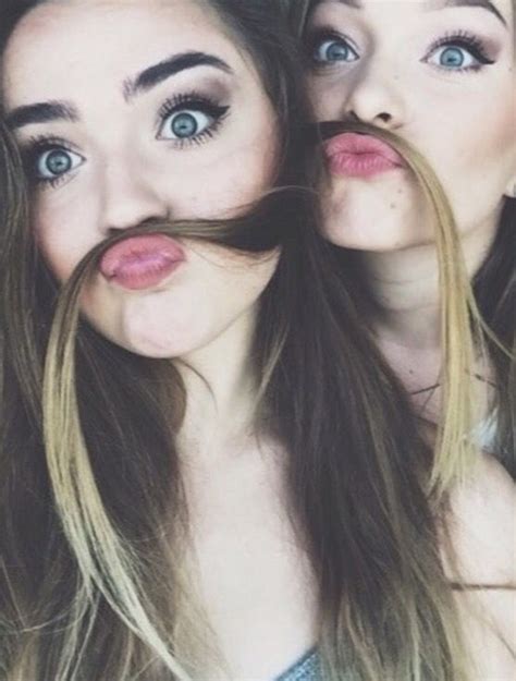 20 Best Selfie Poses To Copy Right Now Buzz16
