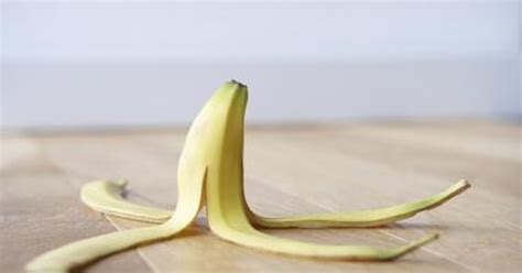 are banana peels toxic livestrong