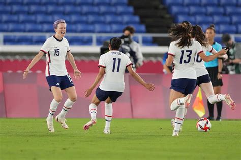 u s women s soccer advances to the semifinals and other highlights