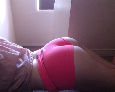 Bright Pink Shorts Porn Pic Eporner