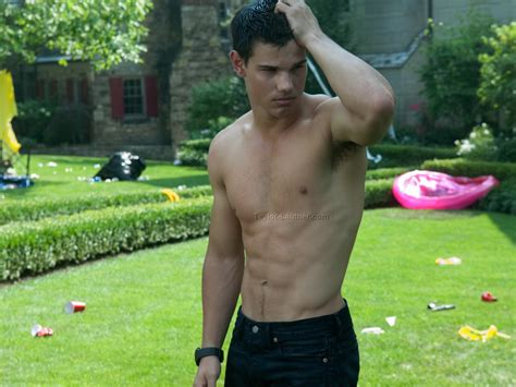 taylor lautner naked the male fappening