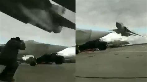Fighter Jet Extreme Low Pass Just Feet Above Man S Head Youtube