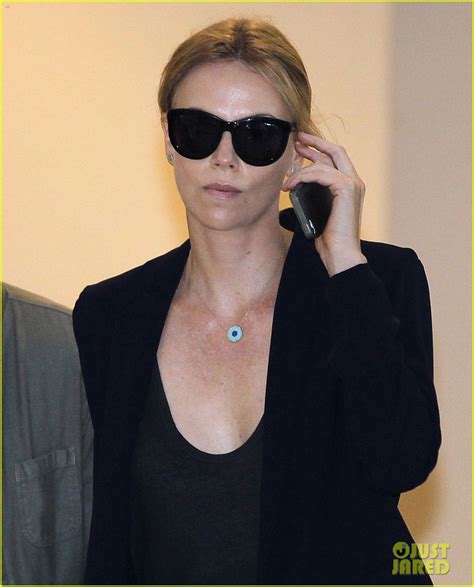 charlize theron and sean penn are still going strong hold