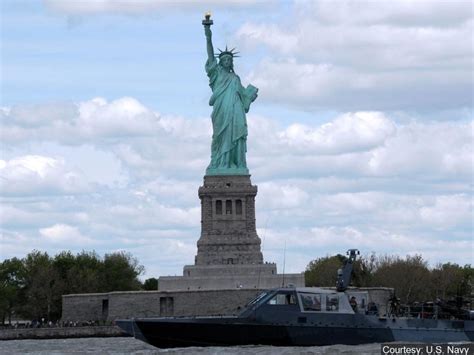Statue Of Liberty S Original Torch Moved To Museum Site