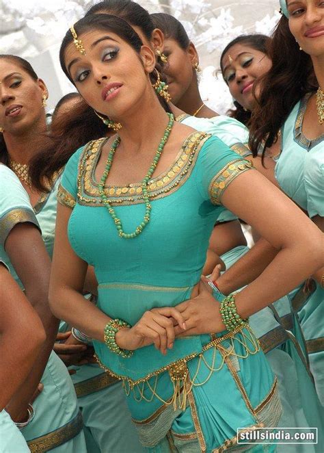 indian actress asin thottumkal green blouse wet armpit show at vel tamil movie song