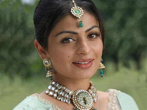 photos hot pictures sexy wallpapers neeru bajwa gallery