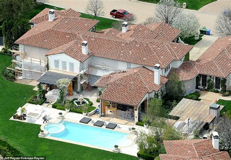 kardashains real estate aerial photos reveal kim kourtney khloe kylie and kris la mansions