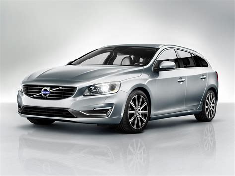 volvo  price  reviews features