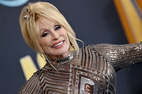 dolly parton thinks  aging   shes