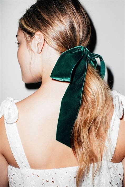 4 Ways To Style Your Hair Using Velvet Bows For Wedding Season