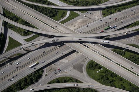 whats  real cost   freeways  houston opinion
