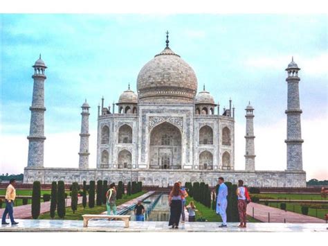 best prices on agra city tour noida vacation classifieds