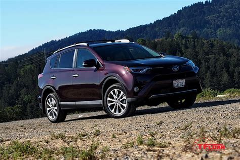 toyota rav   quieter suv aiming   compact crossover sales king review tflcar
