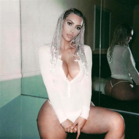 Topless Kim Kardashian Showed Her Boobs And Big Ass